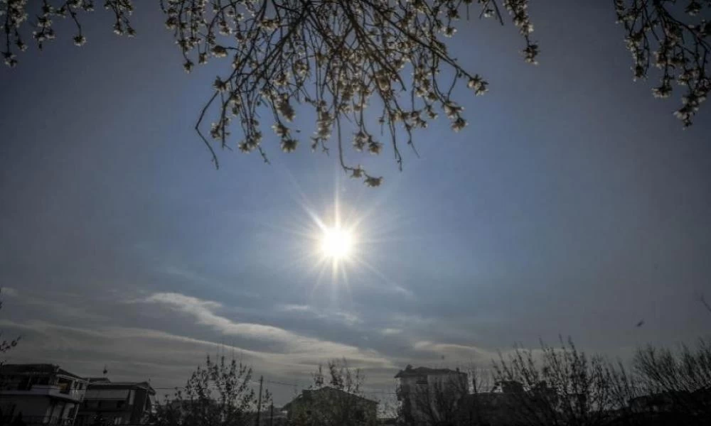 Καιρός: Με καλοκαιρία κλείνει το τελευταίο σαββατοκύριακο του Αυγούστου